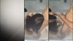 gastando el sueldo con chica prepagada