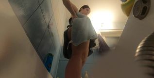 Gianess Lena in bathtube