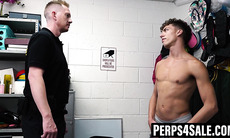 Jack Valor dominates Brody Kayman with deepthroat & bareback action