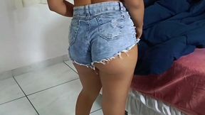 ele nao resistiu a tentacao chupei ele gostoso deixei ele louco com minha buceta apertada e depois chupei e tomei todo o leitinho ate a ultima gota