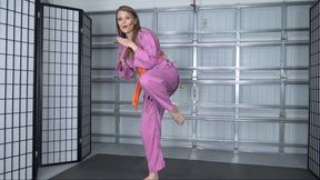 KITTY KARATE KICKING & BALLBUSTING IN THE DOJO (4K)