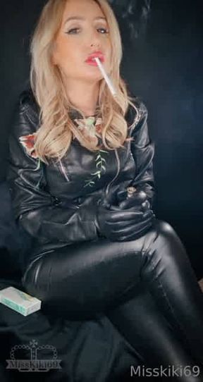Smoking in full leather