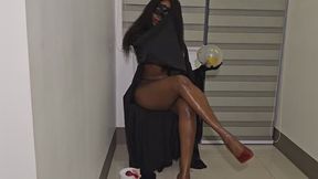 Foot & Balloon Fetish Heaven: Rubbing, Popping & Squishing in Red Heels & Gold Bikini. Watch Me Destroy Balloons with My Big Booty & Busty Curves.