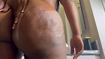 Ebony Oily Ass Clench And Twerk