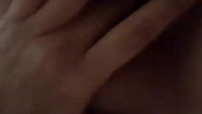 qui veut venir me prendre sous la douche j ai trop envie