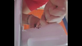 Tomando cafe sem calcinha