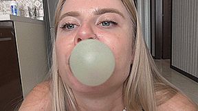 Big green bubblegum! MP4