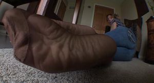 Stockinged Feet make You Cum - LaCreme