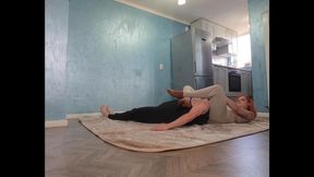 Rosa Molotov and Faith - Gym training part 2 - facesitting and scissoring in leggings