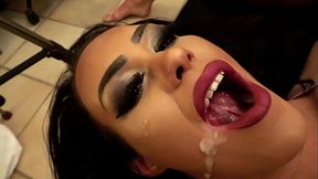 Spermas&uuml_chtige Bitch mit Trichter abgef&uuml_llt
