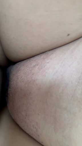 Big pussy Filipina milf quick fuck