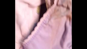 Que rico es oler calzones sucios, mujeres compartan sus videos conmigo.