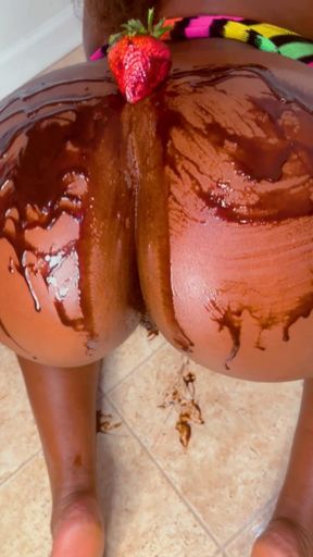 🍑Chocolate Covered Booty 🍑