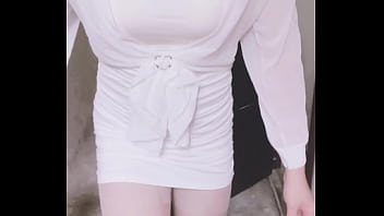 【露出】女装伪娘楼道自慰：包臀裙/肉丝/透明开衫