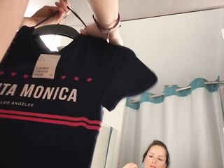 Public masturbation in changing room - VERY SEXY !!!