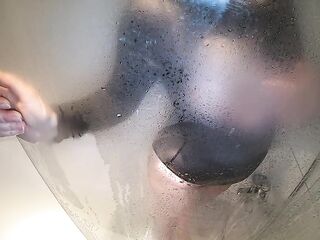 BANG my SEXY Stepmother in the SHOWER - Leaking Creampie