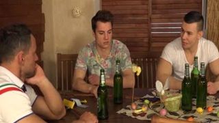 five pals wet Easter fap off Soiree