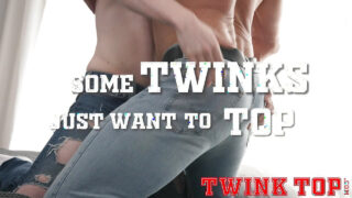 Fetissiklippi, jossa tatuoidut Austin Lock, Cain Marko, Cole Blue, Dale Savage, Dani Robles, Felix Maze, Legrand Wolf, Myott Hunter ja Tom Bentley naivat anaalisesti