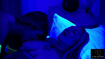 Livieblainn, Katie Kampbell and Flight Attendant Fiona light up