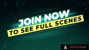 Gorgeous MILF Lexi Smith Delivers an Unforgettable Experience with Her Stepson!