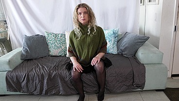 Stepson fucks stepmom to prove to her that he can fuck with just the tip and not go too deep on prom night