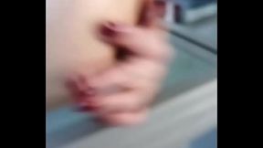 2 vid&eacute_os en 1. J'_enl&egrave_ve ma robe assise sur la table pour l'_exciter. Il me ...