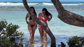 Duas gostosas curtindo a praia da Enseada dos Corais - Cabo - PE