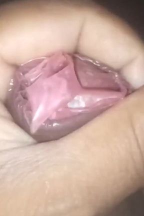 The cock is thick and the feet are short, it got torn in the sister-in-law&#039;s pussy