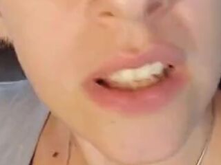 ShyyFxx PAJA EN UN BAÑO PUBLICO!!!!