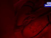 DOS LATINAS SOMETIDAS Y FOLLADAS EN CUARTO ROJO DE SADOMASOQUISMO