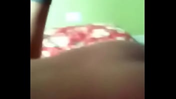 Chibolo me agarra al hombro