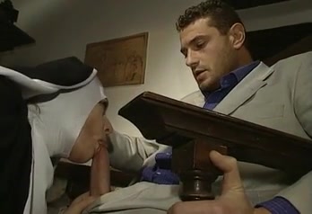 Suore a cui piace il Sesso. 2. Film Intero Italiano.