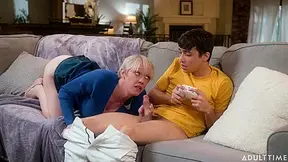 Dee Williams In Sucks Stepsons Cock While Hes Gaming