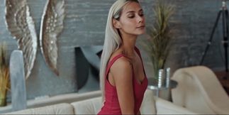 Veronica Leal erstarrte und wurde von ihrem großen Schwanz anal gevögelt bis sie am Prügel würgte
