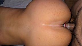 Cogeme pronto, porque mi hijo va a llegar del colegio, madre soltera dando el culo por ayuda economica!! Cogiendo a una Mam&aacute_ soltera!!