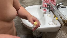 Naked and Wet Zara Charm Enjoying a Hot Hotel Shower