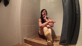 ta colloc bourree te fais sniffer ses pieds et se pisse dessusje rentre de ...