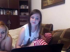 Webcam Video Webcam Amateur Lesbians Fingering Play Porn 01