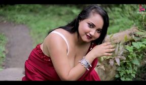 roshni hot saree