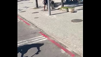 Fui fodida na bike em p&uacute_blico