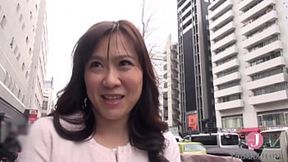 Shiori's Mature Seduction: Second Time Around
