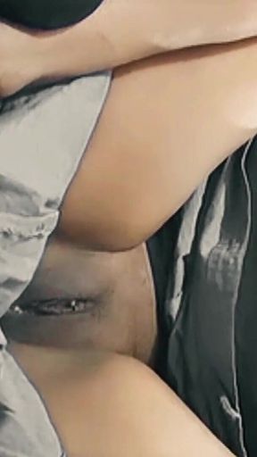 Indian Village House Wife Want to Fingring in Pussy