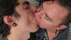 ManPuppy.com: Gay Leo Blue kissing each other