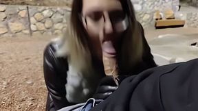 en ballade je suce le premiec mec que je croise