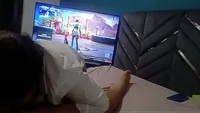 I get great butt lifts while playing Fortnite on my PlayStation 5