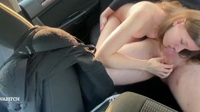 Teen fuck in the backseat of a car