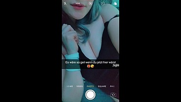 Süßes Häschen ist allein zuhause und wieder auf snap online (real.Joyliii)