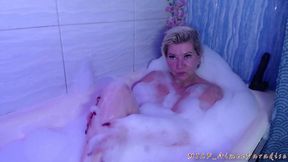 sexy bbw mature slut desperately masturbates in the shower... absolutely naked mature whore in the bathroom!