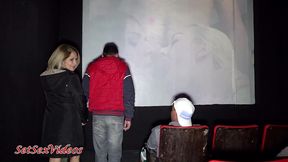 blondeliberal na sua 1ª vez fazendo gangbang em cine porno, parte 1-2, com varios machos gozando na boca dela