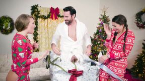 Christmas threesome anal fuckfest with Allie Haze & Harley Jade